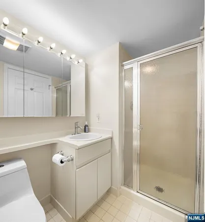 $628,000 | 316 Nelson Court, Edgewater, NJ 07020