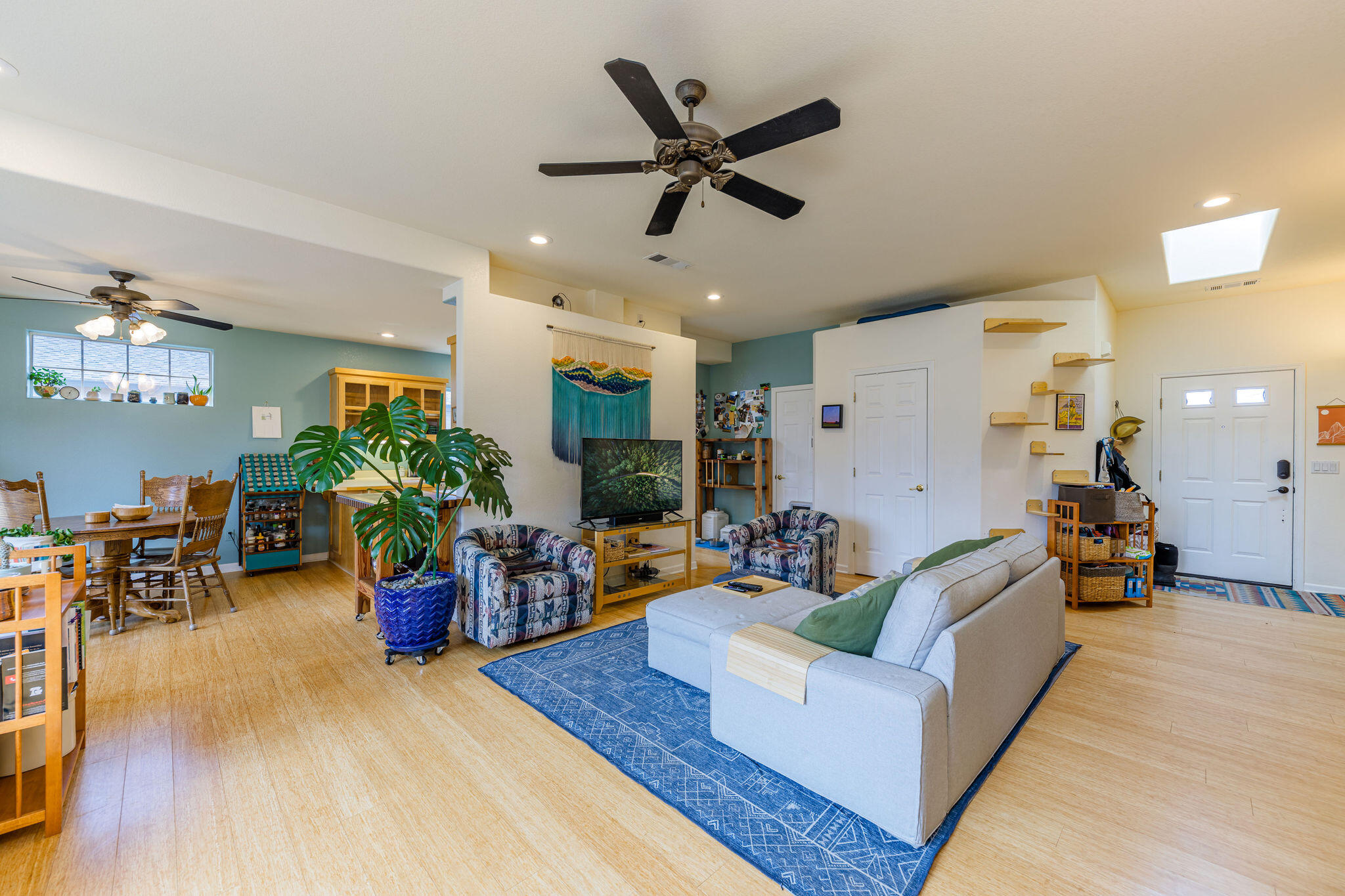 252 Jared Court Phoenix, OR 97535 - Photo 10 of 60 HD-16