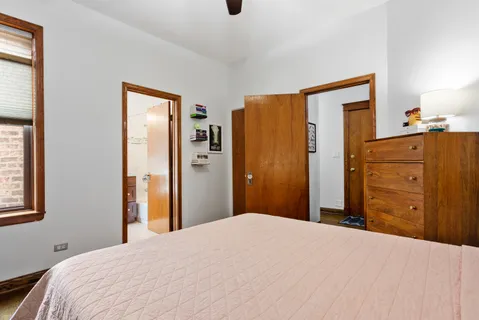 $465,000 | 4336 North Kenmore Avenue, Unit 2S, Chicago, IL 60613