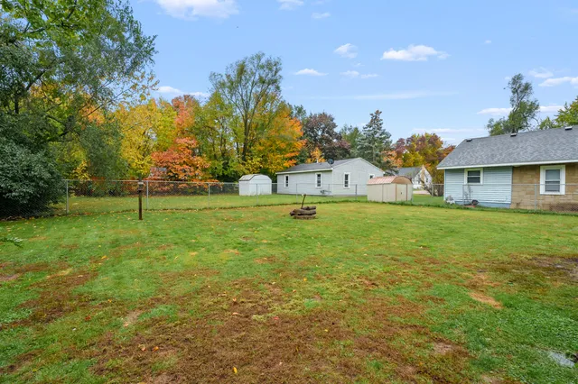 $200,000 | 505 West Van Hoesen Boulevard, Portage, MI 49024