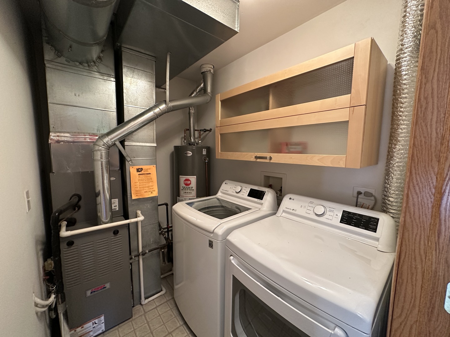 3503 Blue Ridge Court, Unit 3503 Carpentersville, IL 60110 - Photo 8 of 9 a utility room with dryer and washer