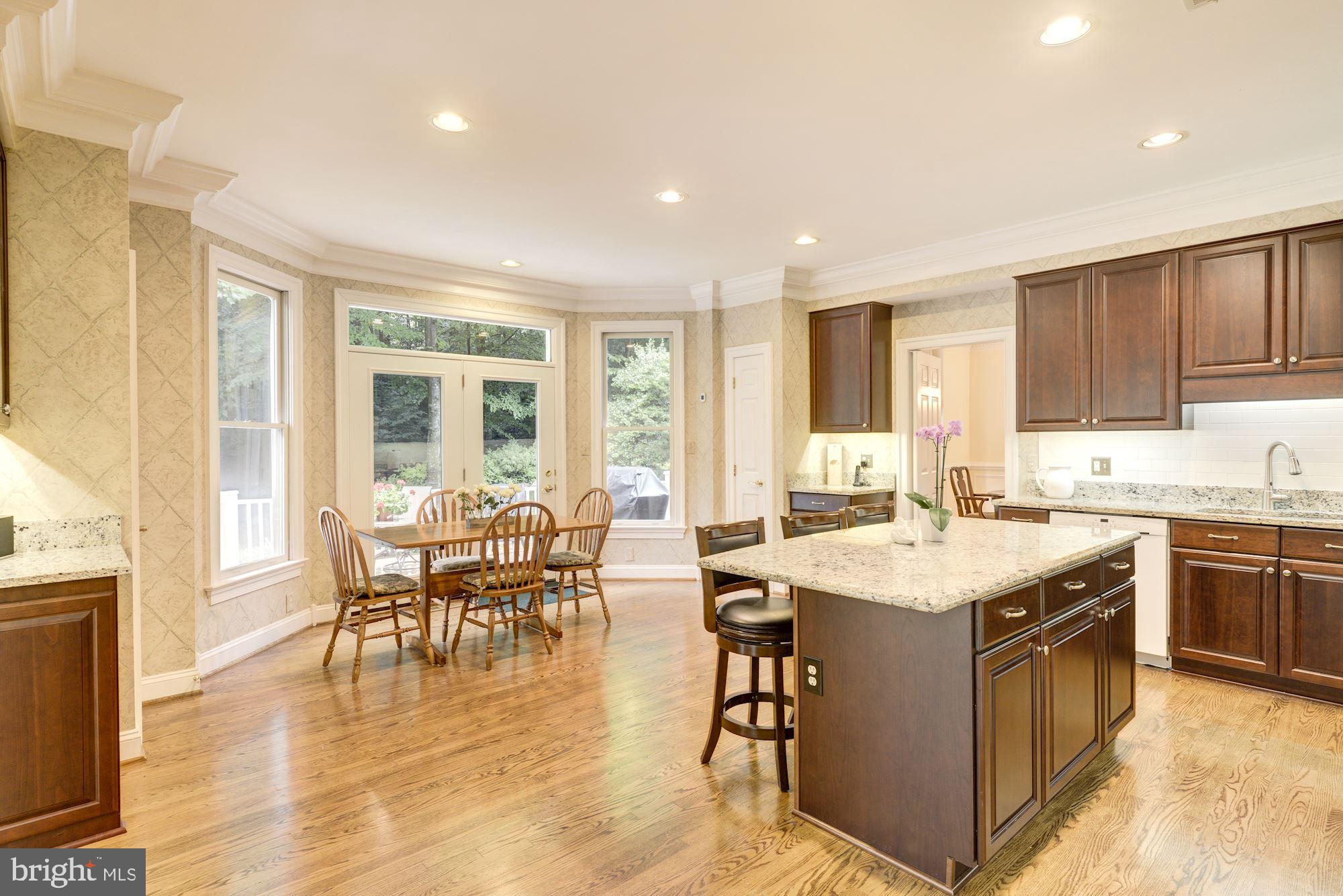 6800 Rannoch Road Bethesda, MD 20817 - Photo 12 of 53