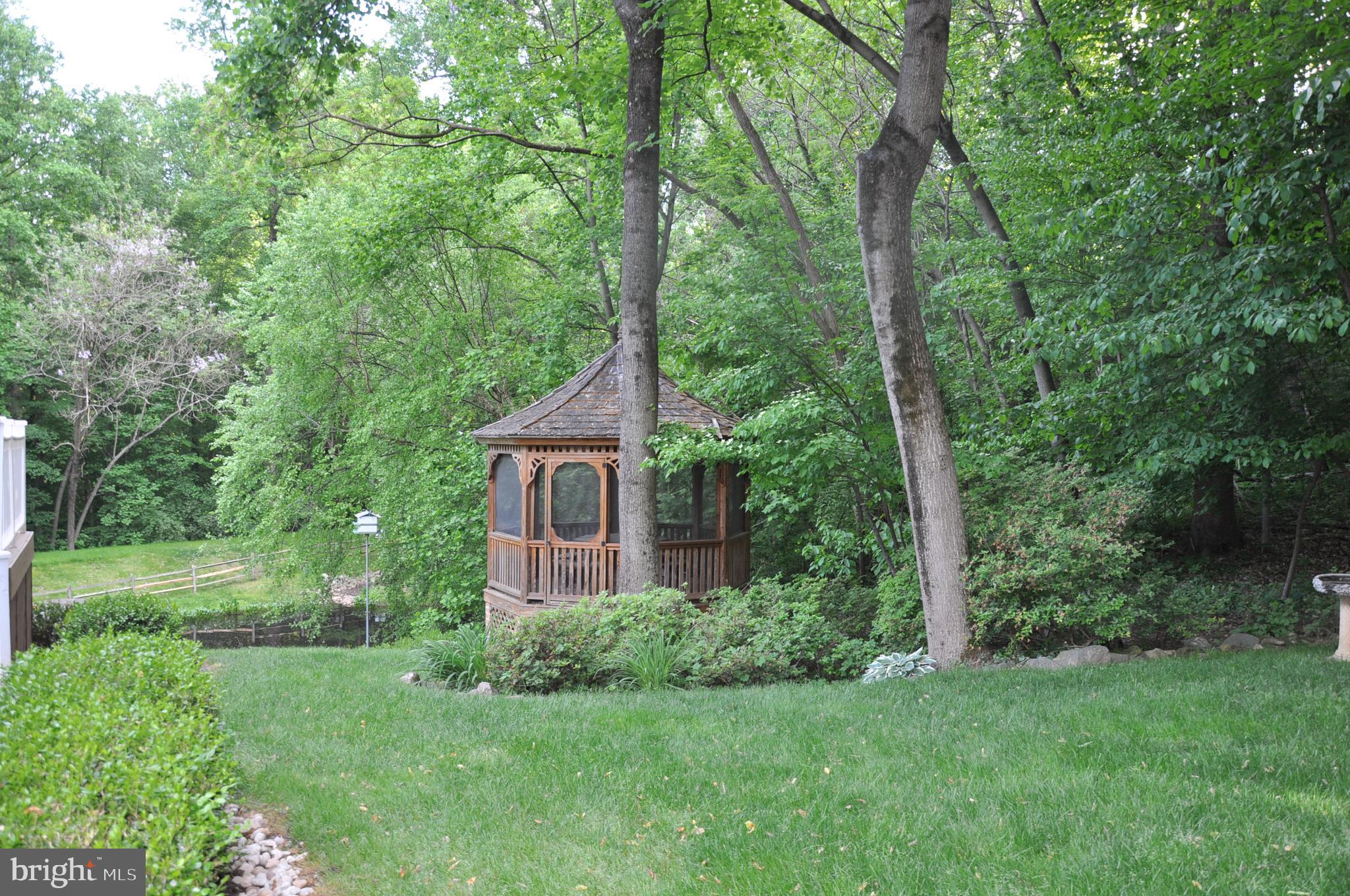 6800 Rannoch Road Bethesda, MD 20817 - Photo 9 of 53