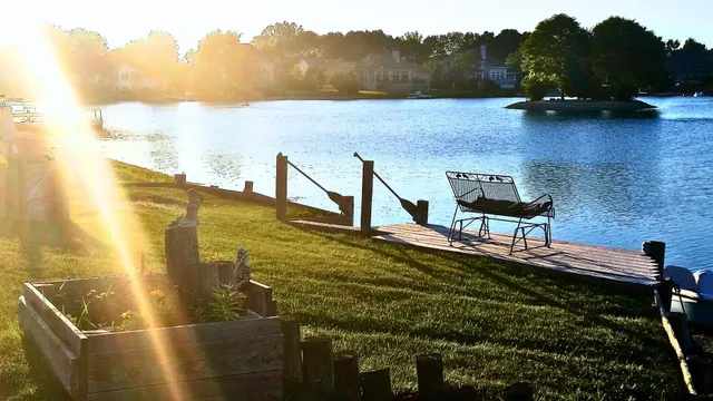 $639,900 | 3212 East Lindy Lane, Oak Creek, WI 53154