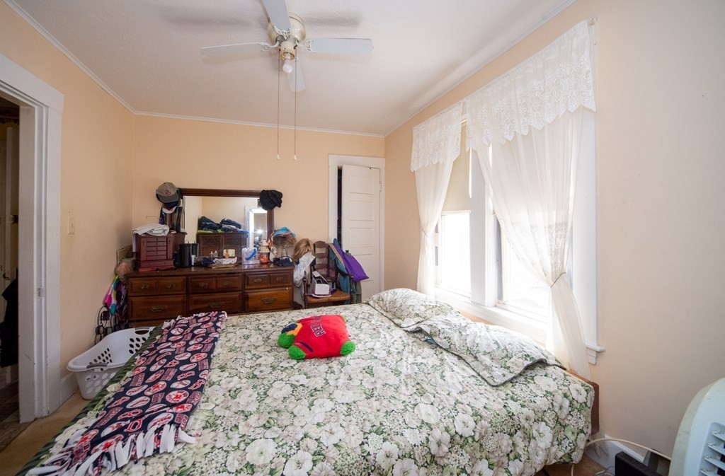215 Walnut Street Clinton, MA 01510 - Photo 18 of 41 Gallery Image 18