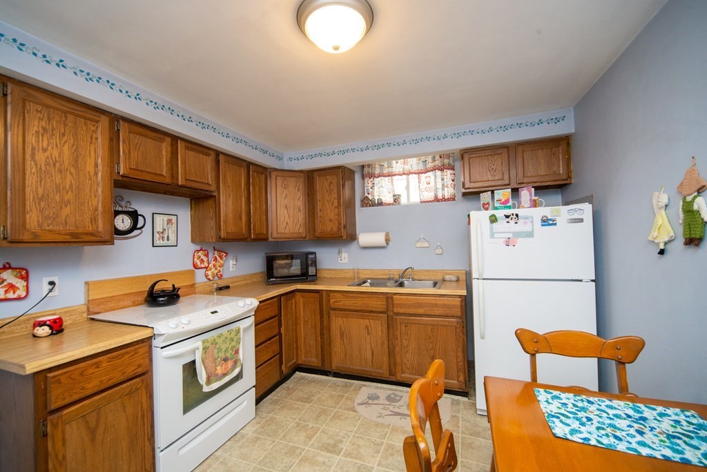 215 Walnut Street Clinton, MA 01510 - Photo 26 of 41 Gallery Image 26