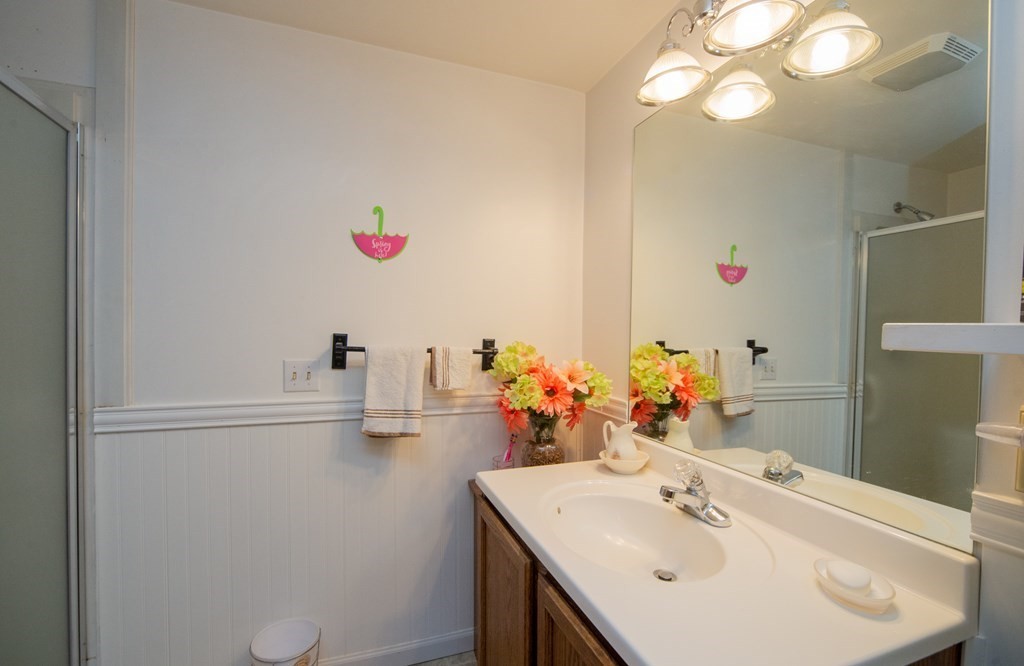 215 Walnut Street Clinton, MA 01510 - Photo 35 of 41 Gallery Image 35
