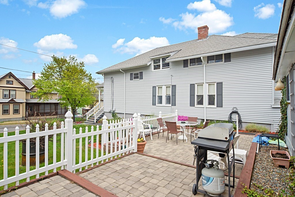 215 Walnut Street Clinton, MA 01510 - Photo 5 of 41 Gallery Image 5