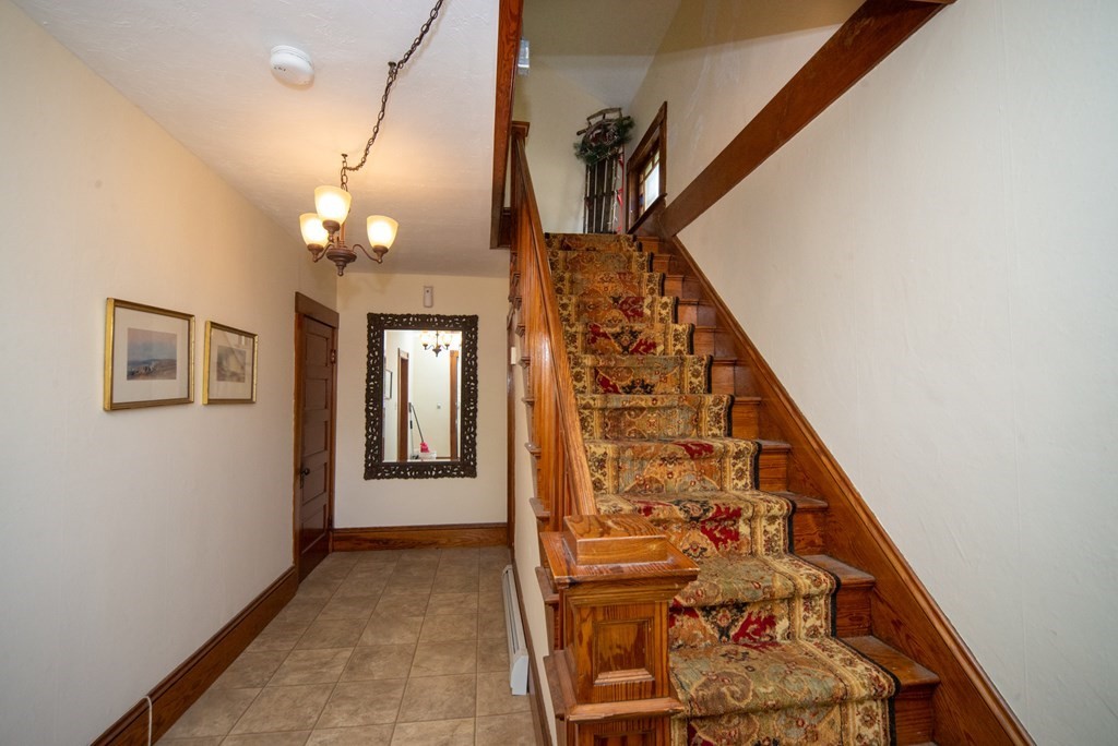 215 Walnut Street Clinton, MA 01510 - Photo 6 of 41 Gallery Image 6