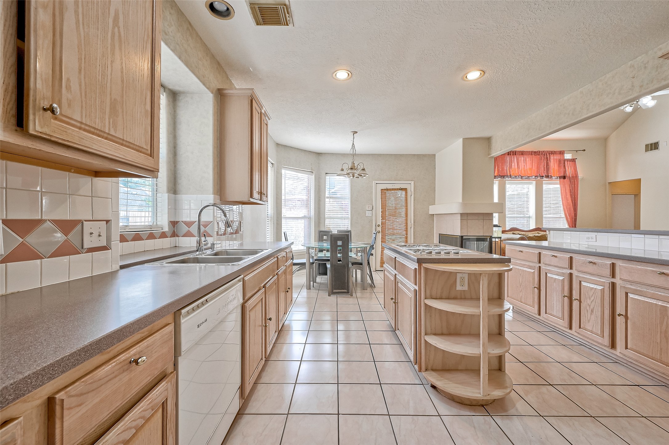 6806 Rhodes Court Missouri City, TX 77459 - Photo 24 of 50 a kitchen with lots of counter top space and appliances