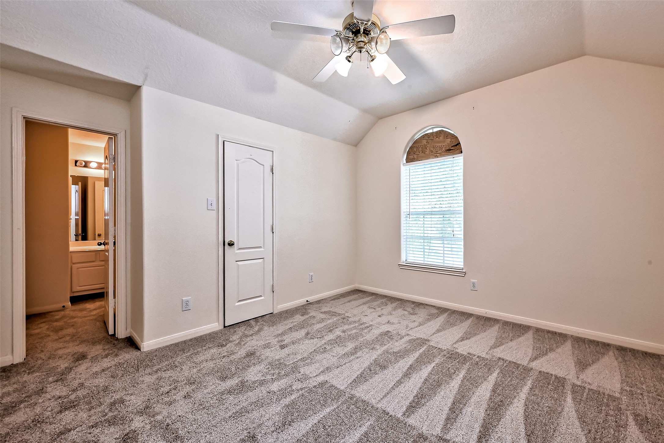 6806 Rhodes Court Missouri City, TX 77459 - Photo 29 of 50 a view of an empty room with a window