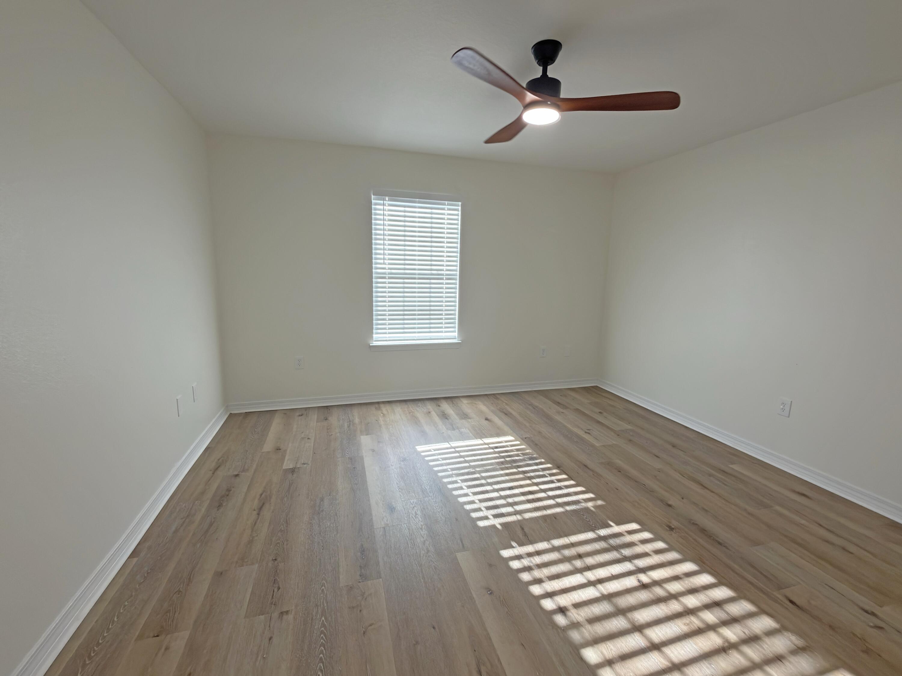 6121 Robin Road Crestview, FL 32539 - Photo 21 of 26 a view of an empty room and window