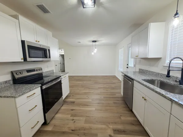 $254,900 | 6121 Robin Road, Crestview, FL 32539