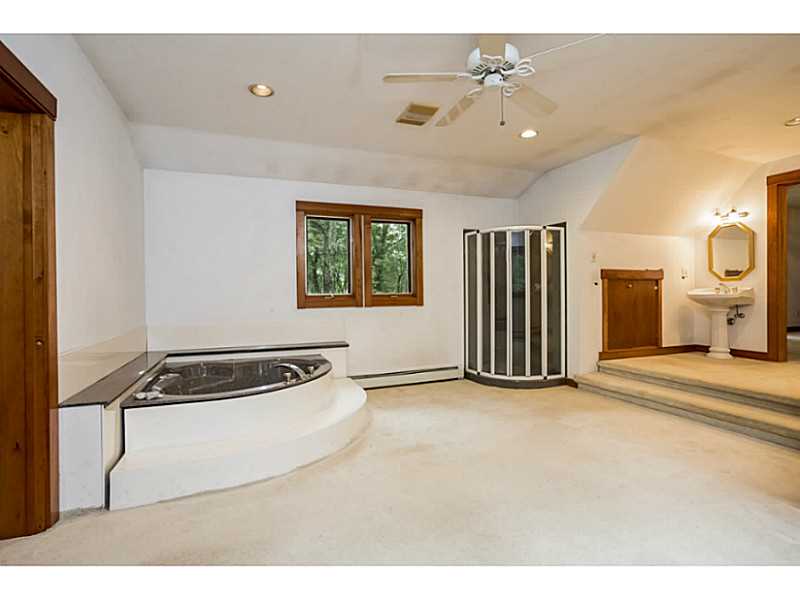 5 High Meadow Road Little Compton, RI 02837 - Photo 14 of 25 Master Bath/Spa.
