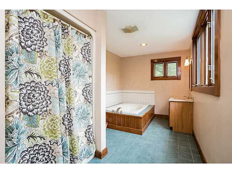 5 High Meadow Road Little Compton, RI 02837 - Photo 19 of 25 Bathroom.