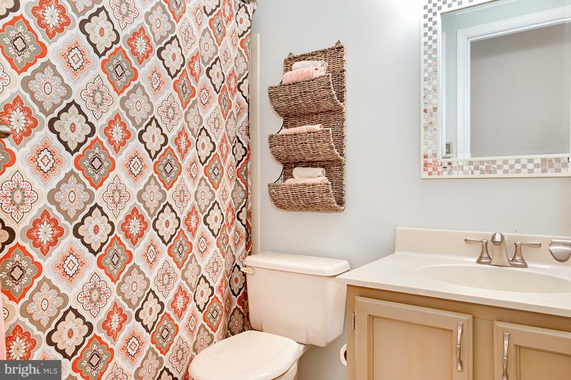295 Wilderness Road Severna Park, MD 21146 - Photo 21 of 30 Bath