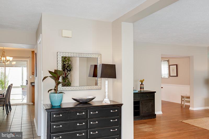 295 Wilderness Road Severna Park, MD 21146 - Photo 4 of 30 Interior (General)