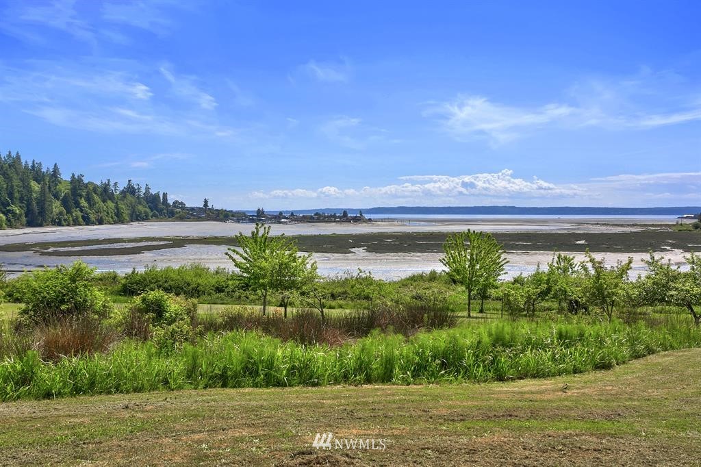 7790 Cultus Bay Road Clinton, WA 98236 - Photo 1 of 25 Gallery Image 1