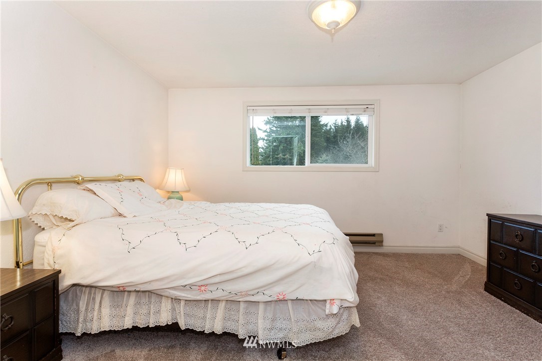 7790 Cultus Bay Road Clinton, WA 98236 - Photo 13 of 25 Gallery Image 13
