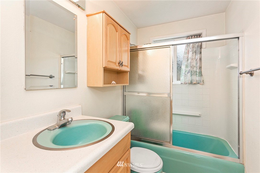 7790 Cultus Bay Road Clinton, WA 98236 - Photo 19 of 25 Gallery Image 19