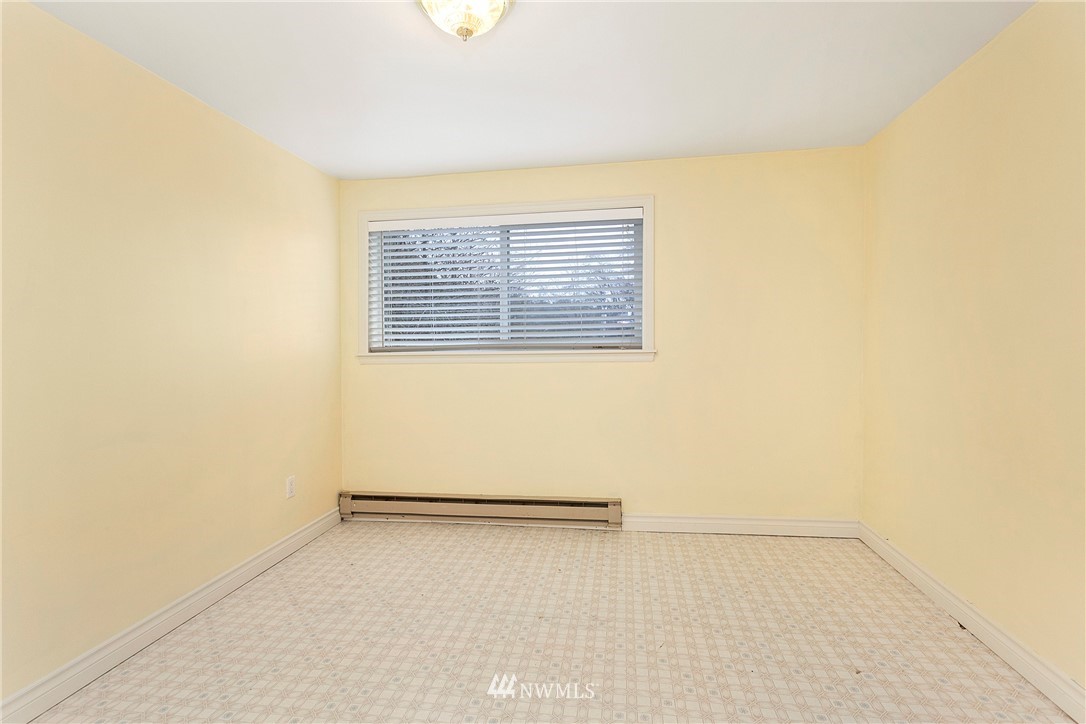 7790 Cultus Bay Road Clinton, WA 98236 - Photo 20 of 25 Gallery Image 20