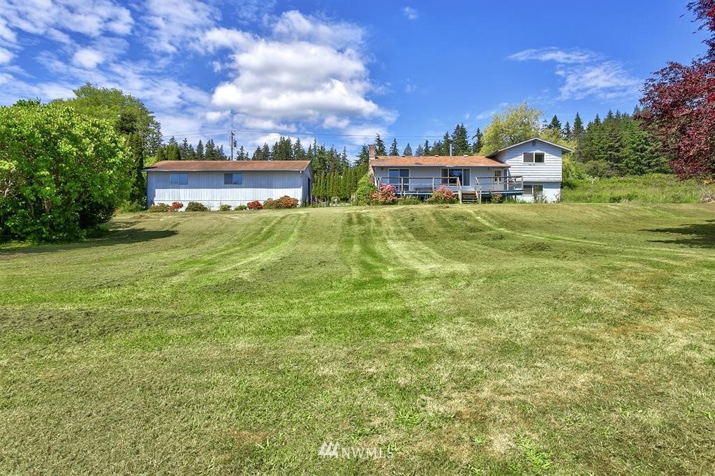 7790 Cultus Bay Road Clinton, WA 98236 - Photo 3 of 25 Gallery Image 3