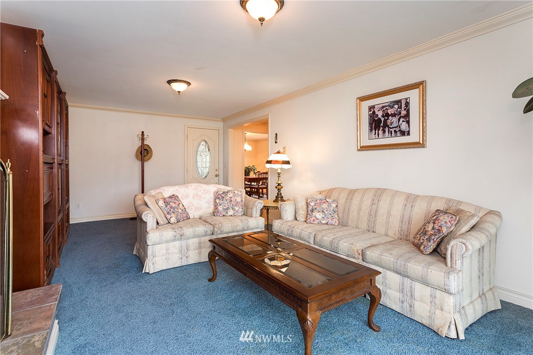 7790 Cultus Bay Road Clinton, WA 98236 - Photo 7 of 25 Gallery Image 7