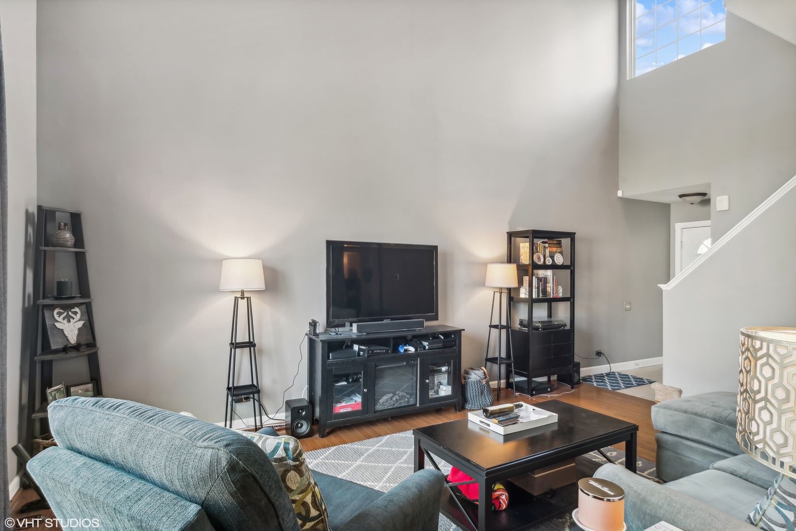 1545 Spaulding Road Bartlett, IL 60103 - Photo 5 of 21 a living room with furniture and a flat screen tv
