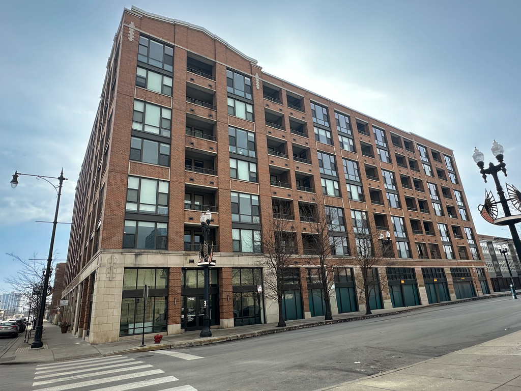 2300 South Michigan Avenue, Unit 513 Chicago, IL 60616 - Photo 1 of 2