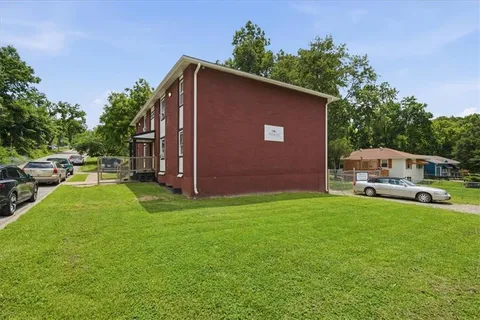 $825,000 | 5401 East 27th Terrace, Kansas City, MO 64128
