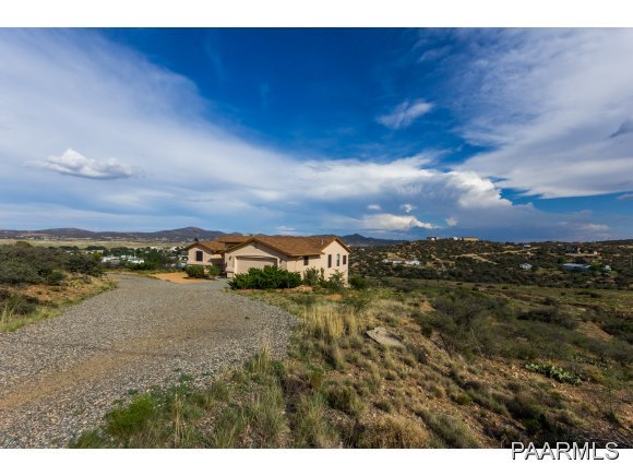 11801 Henderson Road Dewey-Humboldt, AZ 86327 - Photo 2 of 19 a view of an ocean