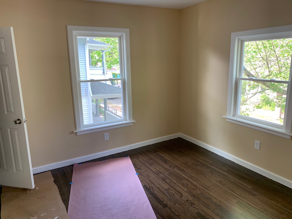 196-198 College Street Springfield, MA 01109 - Photo 12 of 16 Gallery Image 12