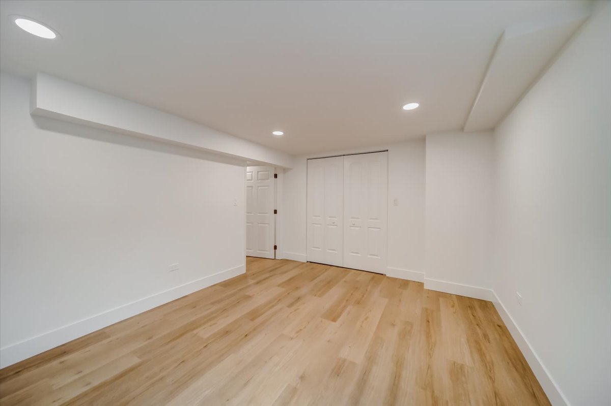 2414 West Harrison Street, Unit E Chicago, IL 60612 - Photo 30 of 37 a view of room