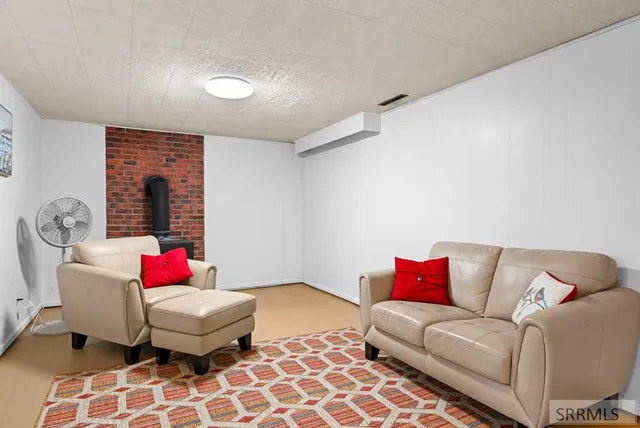 $349,900 | 428 Edwards Avenue, Shelley, ID 83274