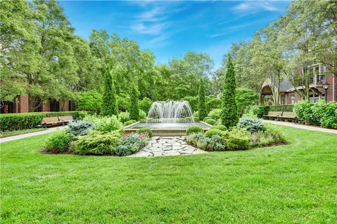 $1,395,000 | 202 West 50th Street, Kansas City, MO 64112