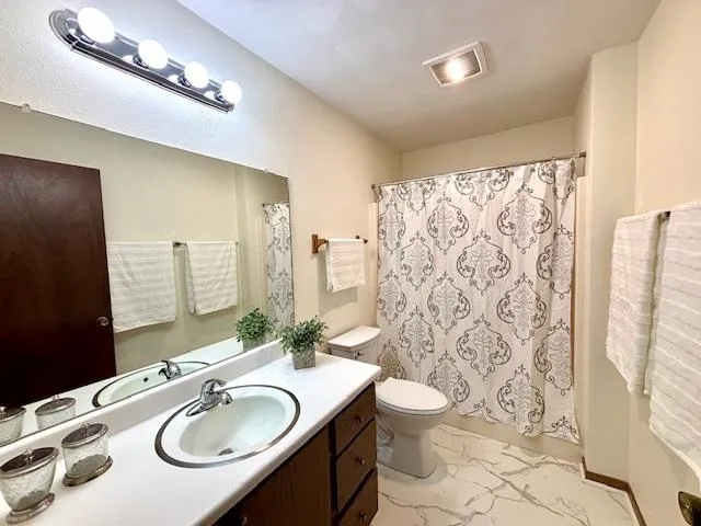 $184,900 | 1444 Canyon Drive, Unit 11, Janesville, WI 53546