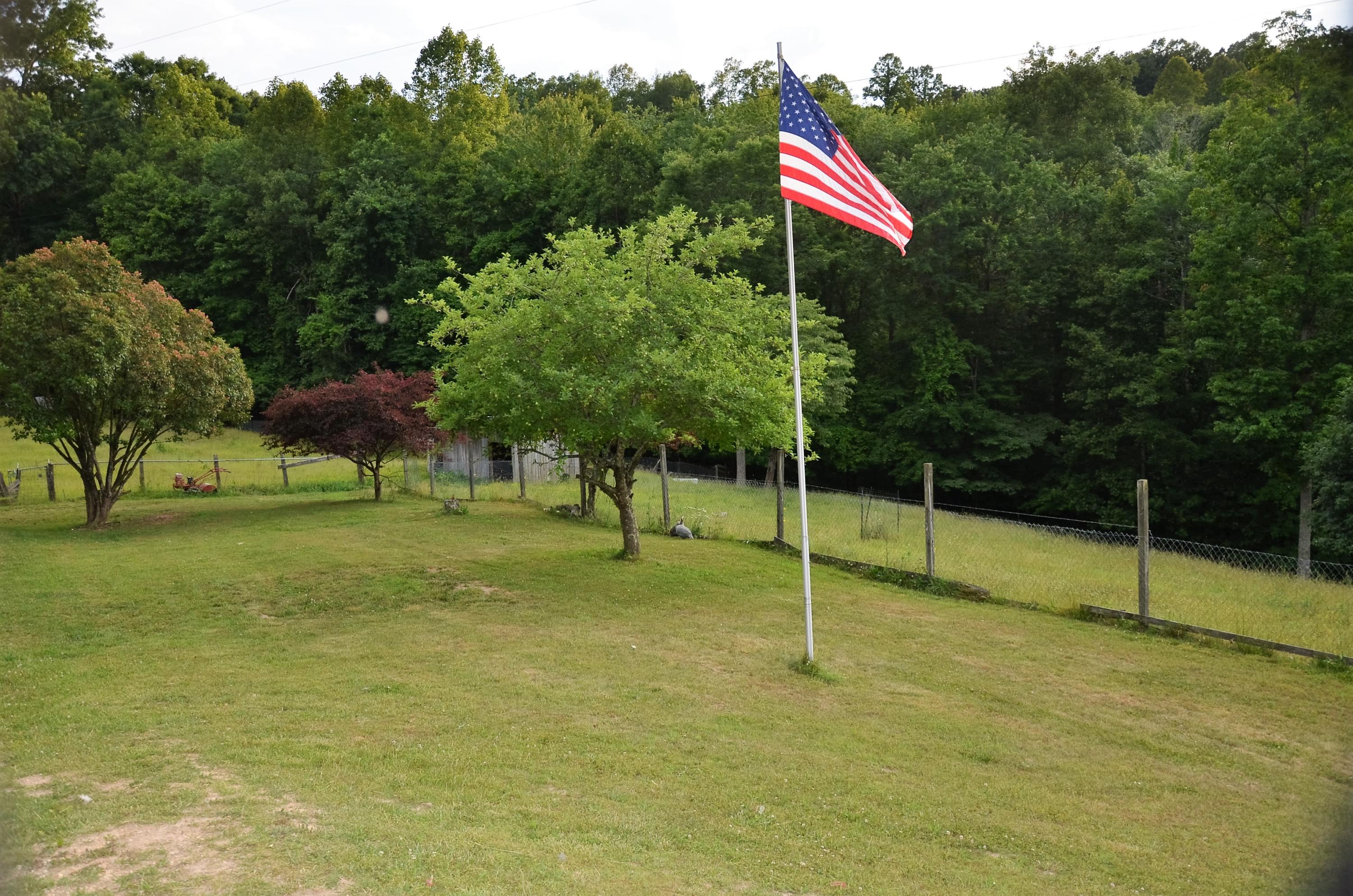 3653 Pinecrest Road Jacksboro, TN 37757 - Photo 27 of 36 DSC_3086