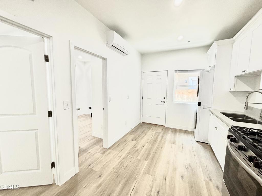 351 Huerta Street, Unit 2 Oxnard, CA 93030 - Photo 6 of 19