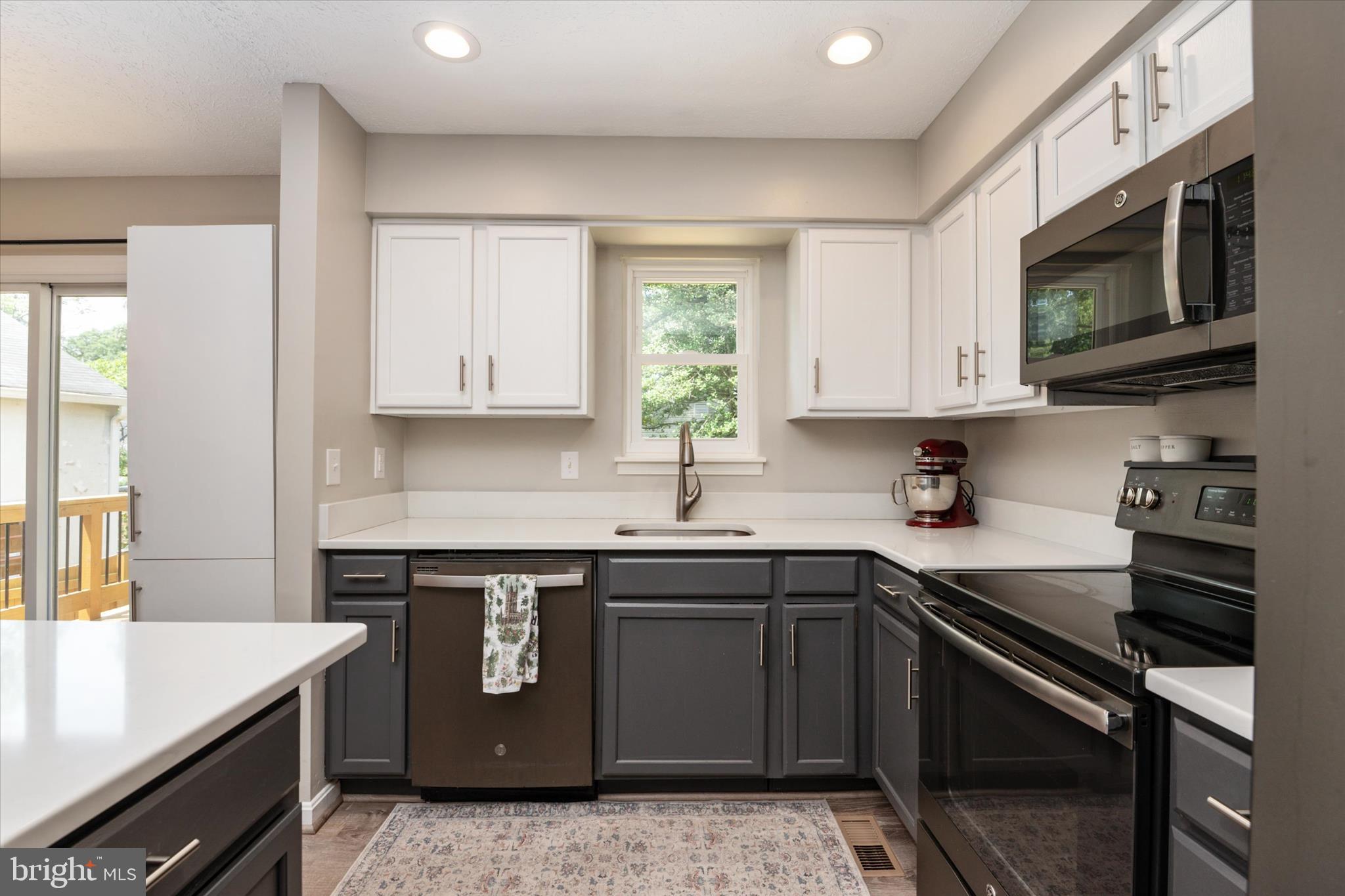 637 Hollywood Road Severna Park, MD 21146 - Photo 13 of 63