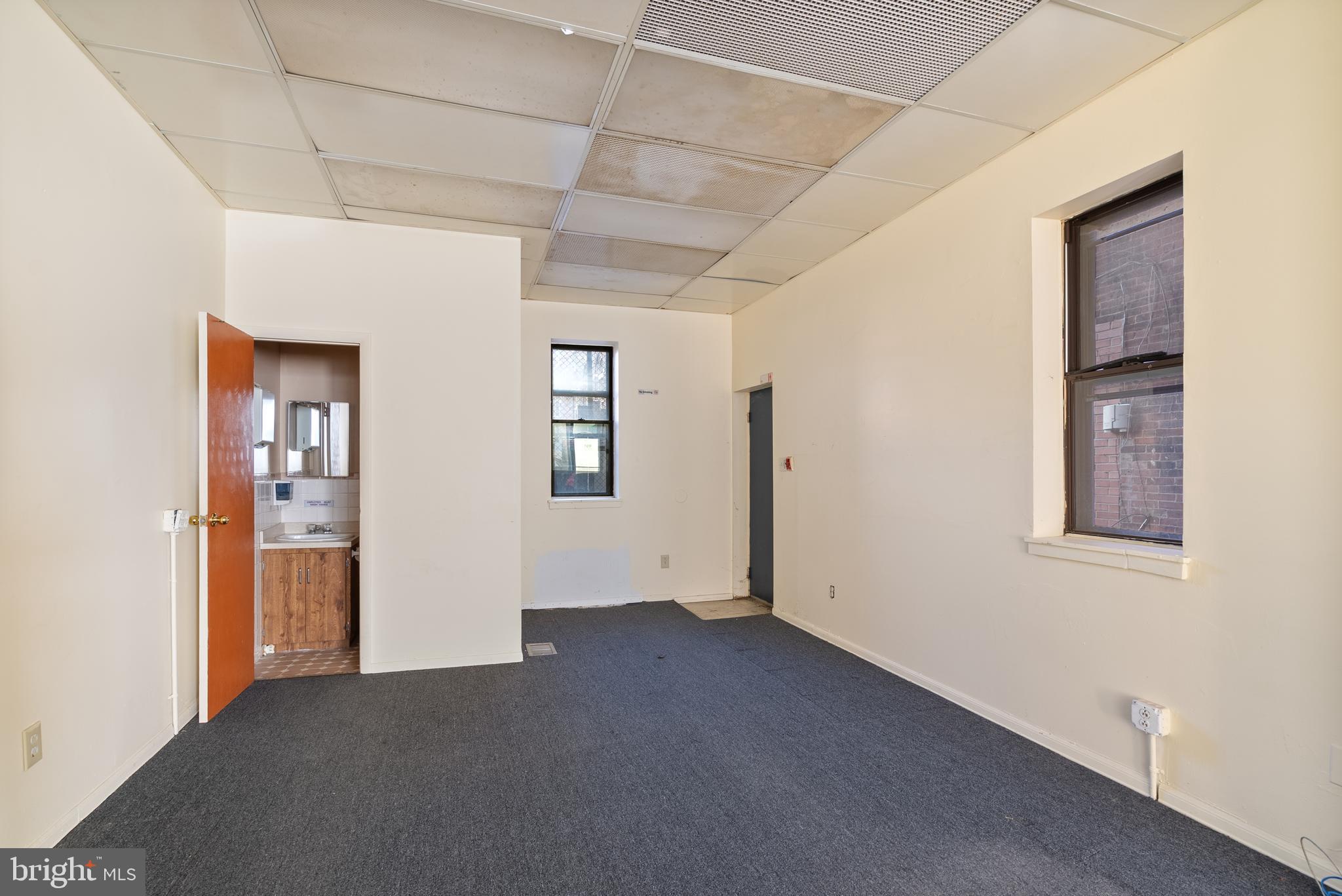 709 East Passyunk Avenue Philadelphia, PA 19147 - Photo 12 of 35