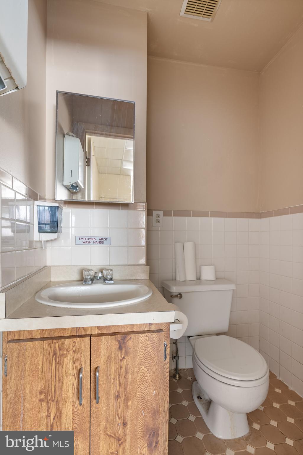 709 East Passyunk Avenue Philadelphia, PA 19147 - Photo 13 of 35