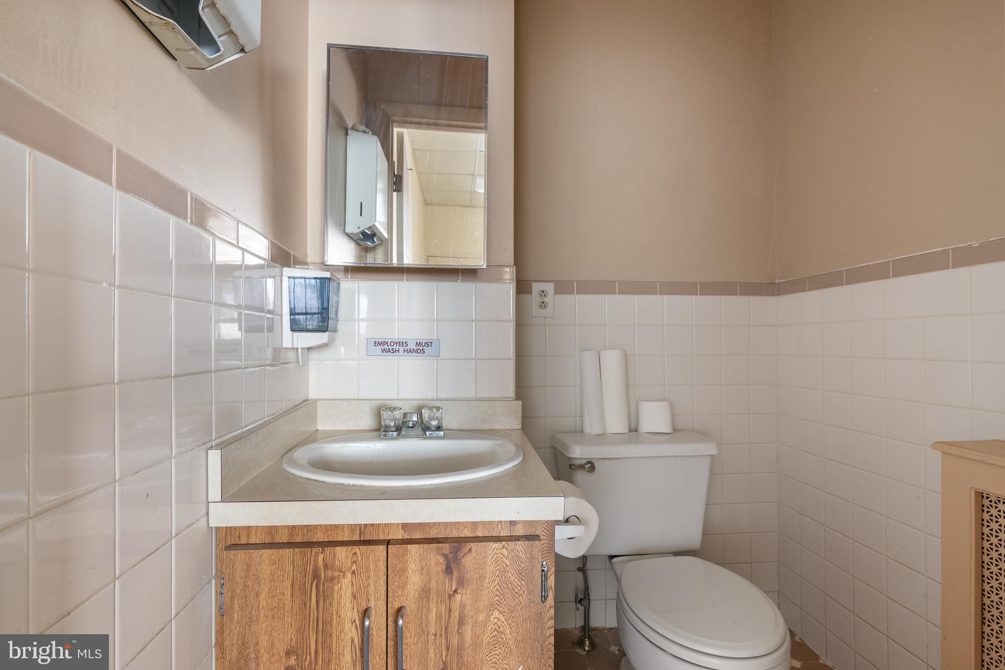 709 East Passyunk Avenue Philadelphia, PA 19147 - Photo 14 of 35