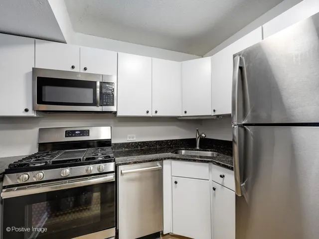 $215,000 | 230 East Ontario Street, Unit 1603, Chicago, IL 60611