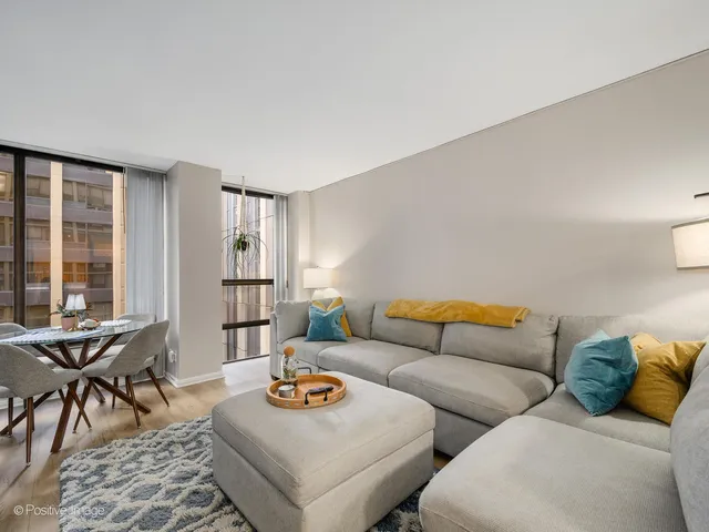 $215,000 | 230 East Ontario Street, Unit 1603, Chicago, IL 60611