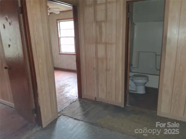a bathroom with a toilet