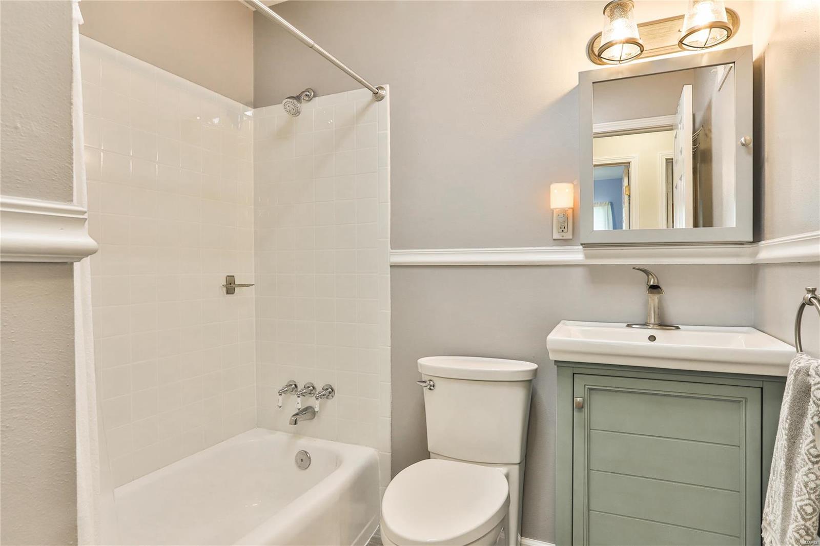 529 Aqua Ridge Drive St. Louis, MO 63129 - Photo 14 of 34 Gallery Image 14
