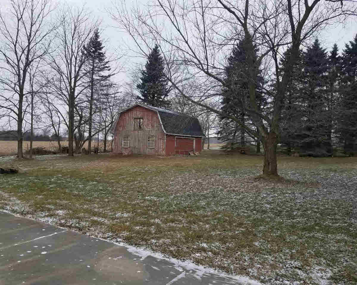 3164 Cedar Lake Road Howell, MI 48843 - Photo 5 of 9 21254072-4.JPG
