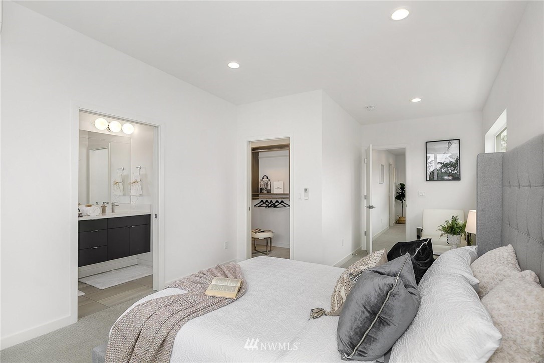 5449 21st Avenue Southwest Seattle, WA 98106 - Photo 24 of 40 Gallery Image 24