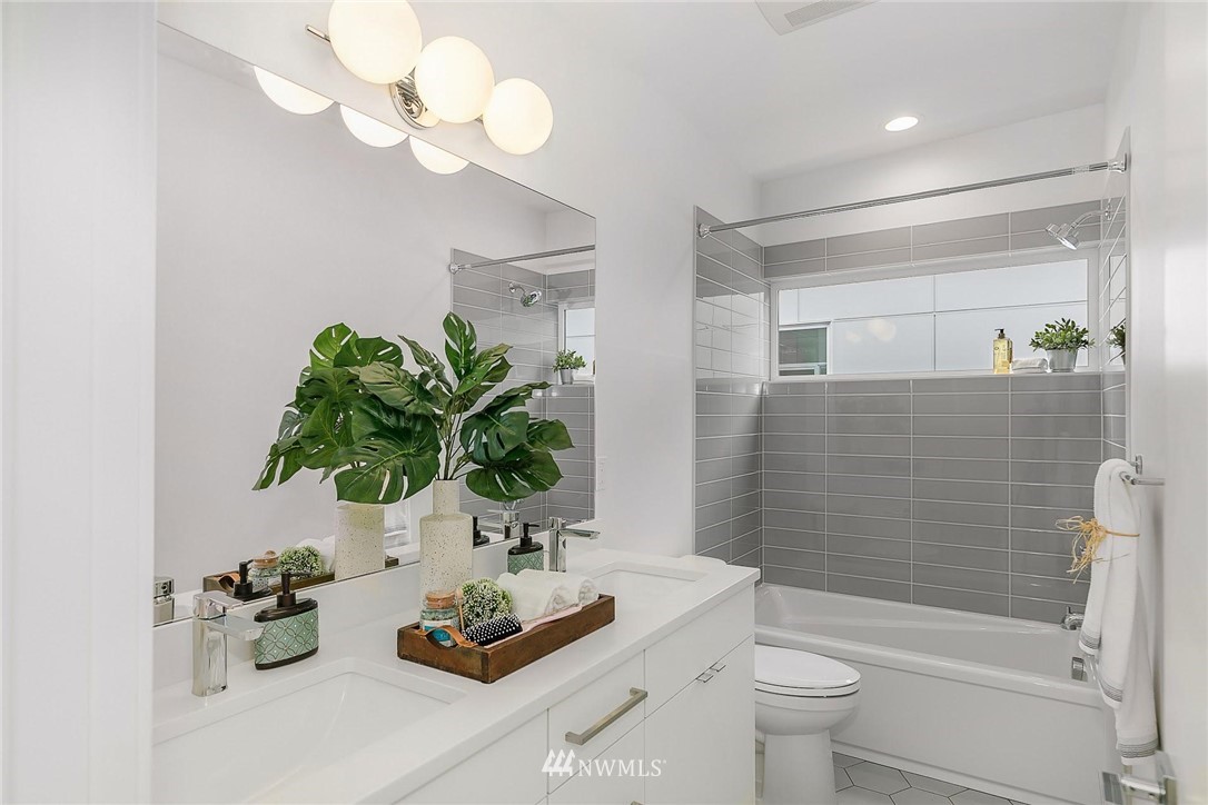 5449 21st Avenue Southwest Seattle, WA 98106 - Photo 30 of 40 Gallery Image 30