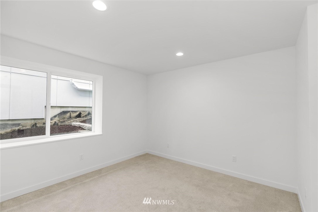 5449 21st Avenue Southwest Seattle, WA 98106 - Photo 31 of 40 Gallery Image 31